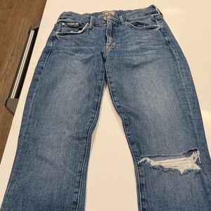MOTHER Jean High Rise Dazzler Ankle Step Fray
Exposed secret sister